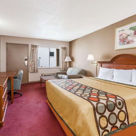 ซูเปอร์ 8 บาย วินด์แฮม กรีสโบโร Hotel กรีนส์โบโร ภายนอก รูปภาพ