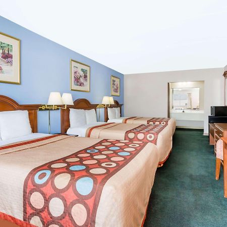 ซูเปอร์ 8 บาย วินด์แฮม กรีสโบโร Hotel กรีนส์โบโร ภายนอก รูปภาพ