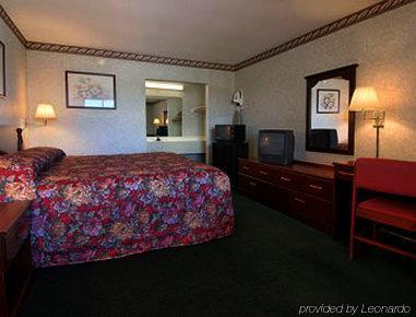 ซูเปอร์ 8 บาย วินด์แฮม กรีสโบโร Hotel กรีนส์โบโร ภายนอก รูปภาพ